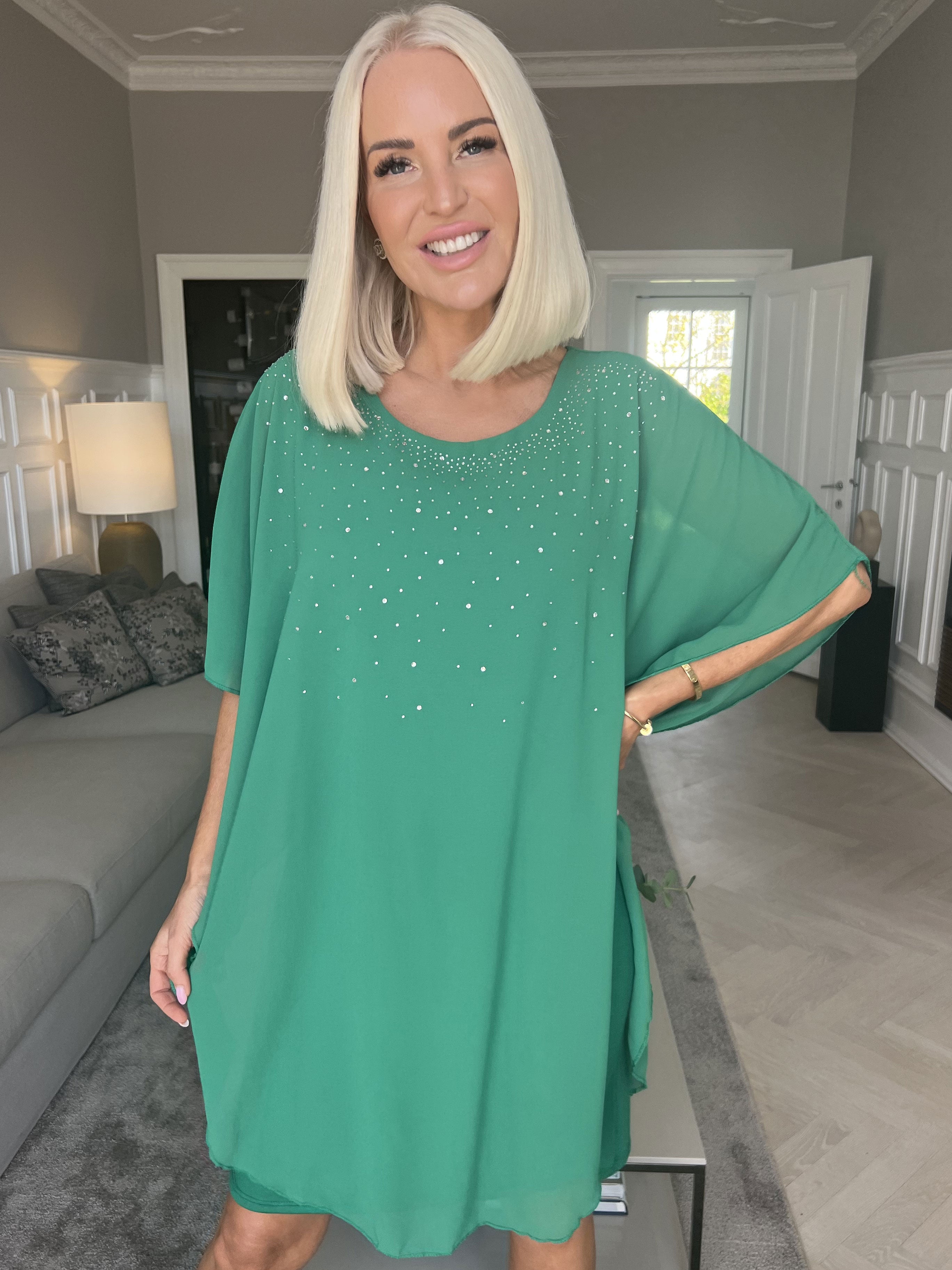 Kenya Crystal - Tunikakjole med chiffonlag og similisten